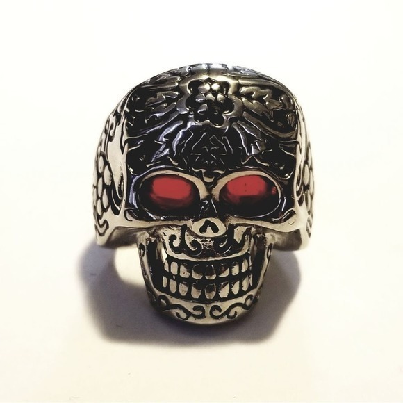 New stainless steel skull ring w/red eyes size 11 - Picture 3 of 4